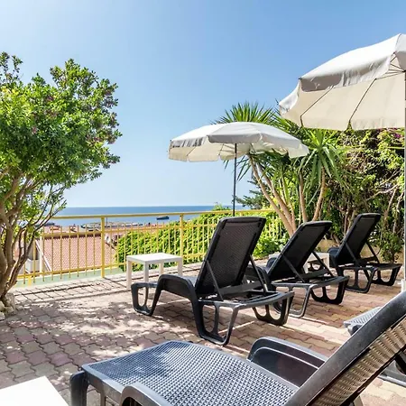 Mare Lughente Bed & Breakfast 3*
