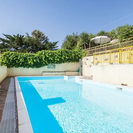 Mare Lughente Oda ve Kahvaltı S'Archittu