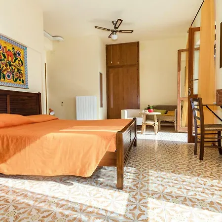 Oda ve Kahvaltı Mare Lughente 3*