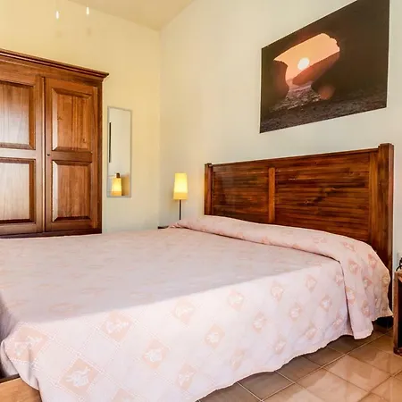 Mare Lughente Nocleg ze śniadaniem 4*